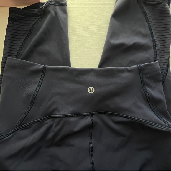 Lululemon Lean In Crop (17") Flawed Midnight Navy Size 6 - Picture 4 of 13